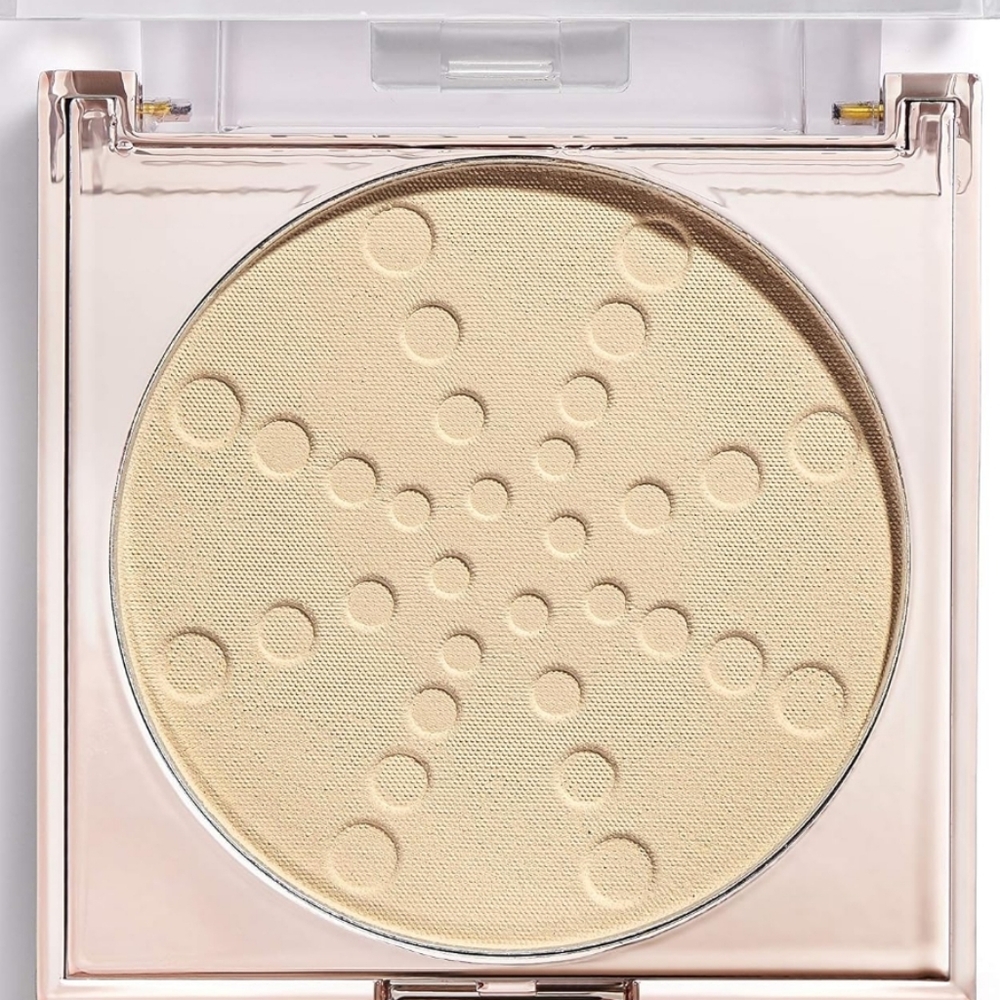 Makeup Revolution Bake And Blot- Banana